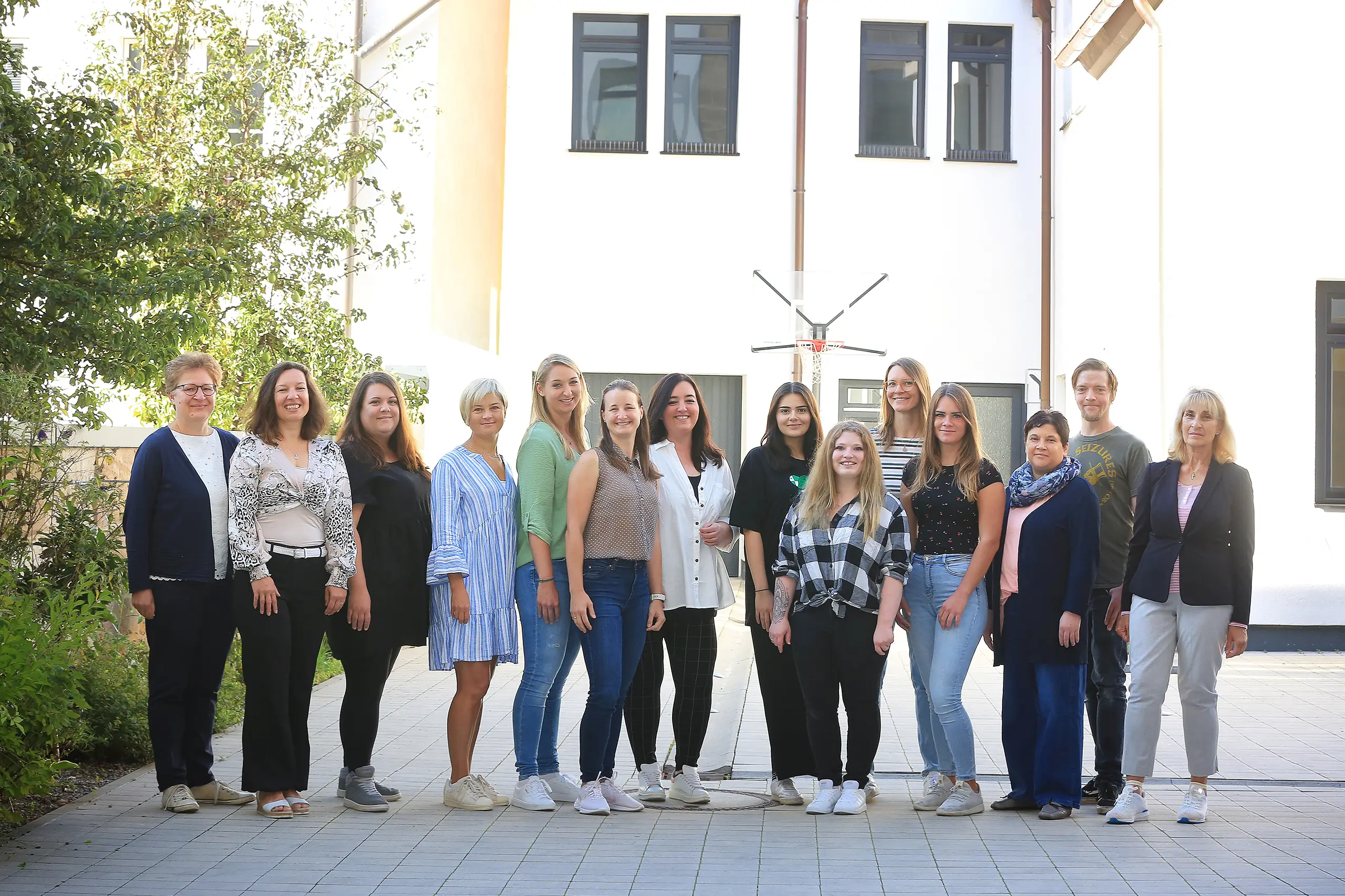 Teamfoto KJHZ Kindertagesstätte Grüne Halle